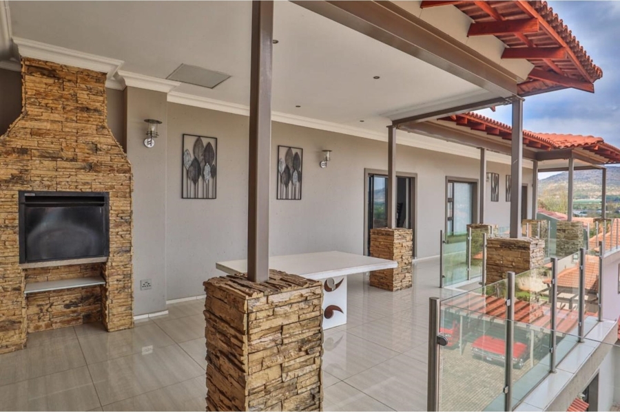 6 Bedroom Property for Sale in Birdwood Estate North West